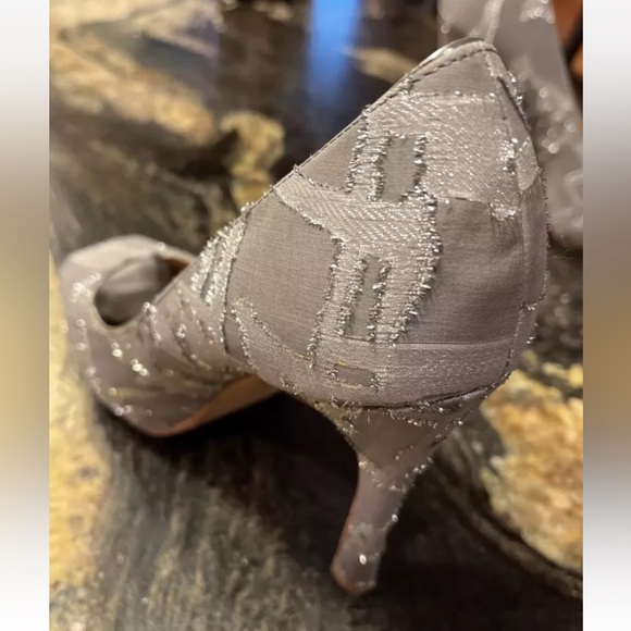 Badgley Mischka GRAY PUMPS FORMAL Satin Silver Glitter Peep-toe 8.5 M, STILETTOS - Picture 5 of 10